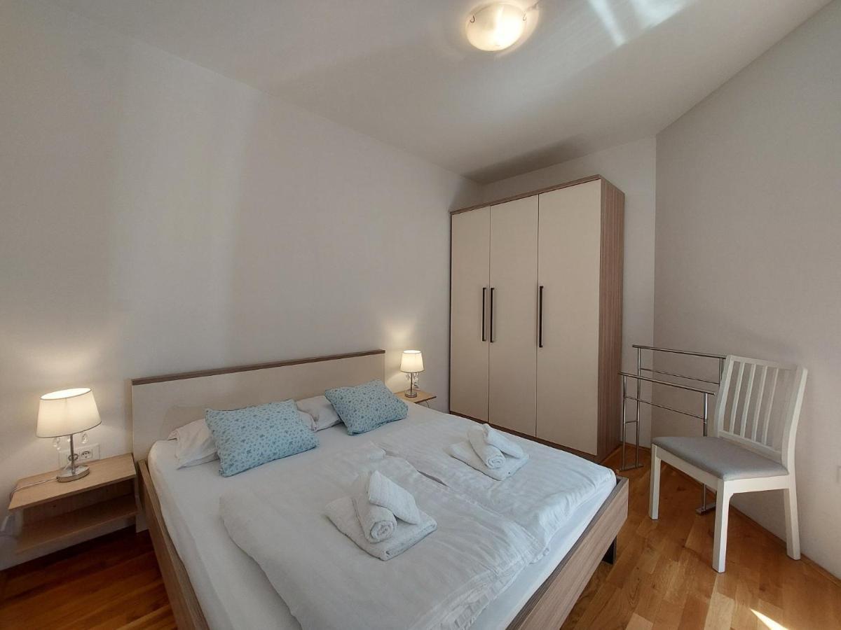 Apartment Davor Malinska Kültér fotó